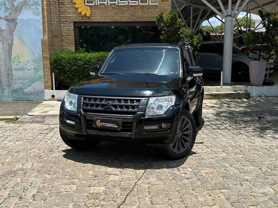 MITSUBISHI PAJERO FULL 3.2 HPE 4X4 16V TURBO INTERCOOLER DIESEL 2P AUTOMÁTICO MITSUBISHI PAJERO FULL 3.2 HPE 4X4 16V TURBO INTERCOOLER DIESEL 2P AUTOMÁTICO